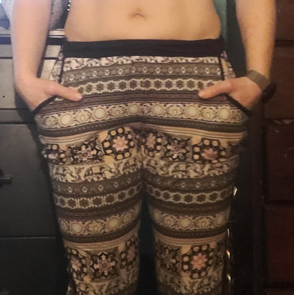 Small pink and black with pockets - Picture 3 of 6